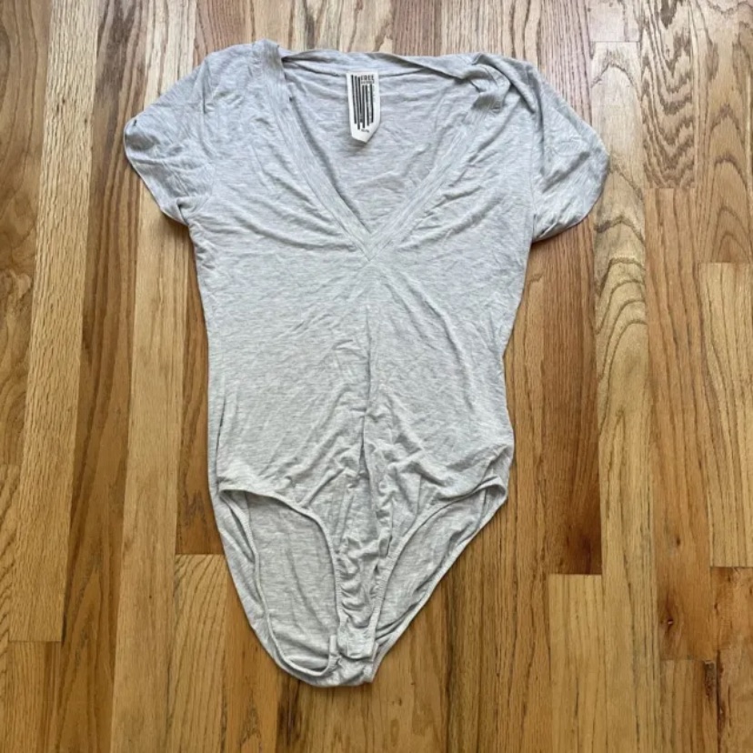 Women's Free People Usa Heather Gray V Neck Tee Go-To Casual Bodysuit T Shirt M